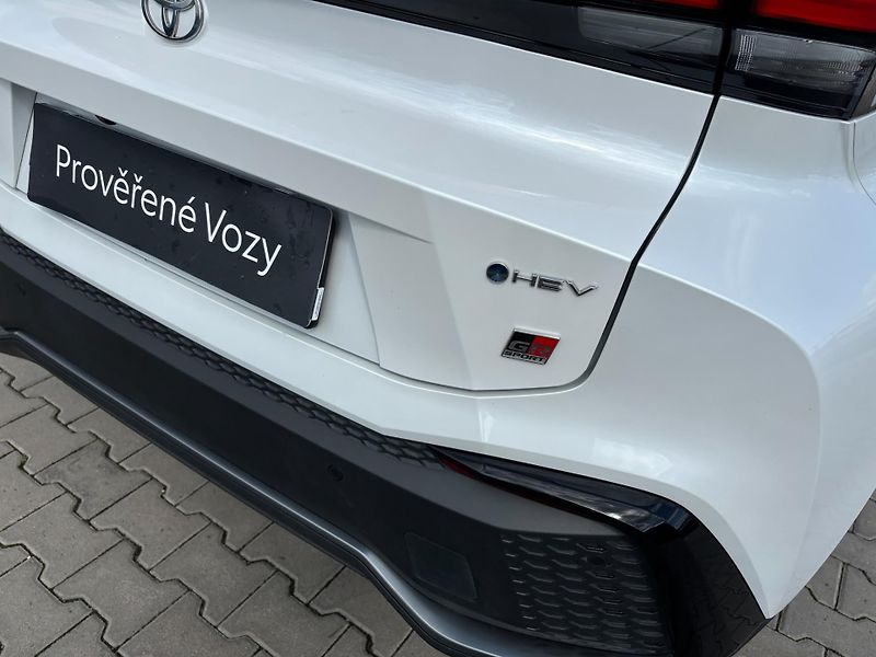 Toyota C-HR 2,0 HEV e-CVT GR Sport - fotka 26 z 26