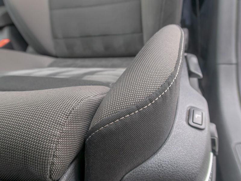 Volkswagen Golf (2019) 1.6TDI 85KW DSG – NAVI, ERGO - fotka 15 z 51