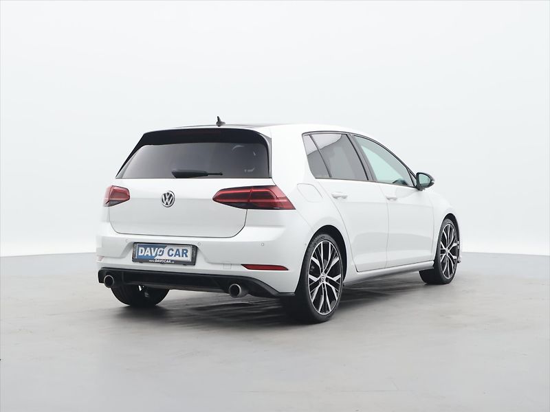 Volkswagen Golf 2,0 TSI GTI 180kW Performance - fotka 7 z 29