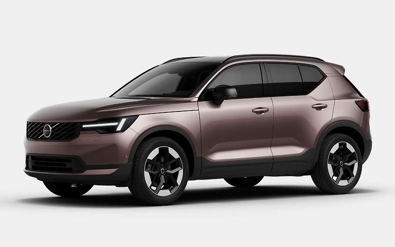 Volvo XC40 (2026) B3 AUT DARK PLUS - fotografie inzerátu