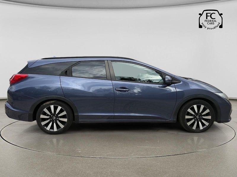 Honda Civic 1.6 i-DTEC Sport Tourer - fotka 6 z 19