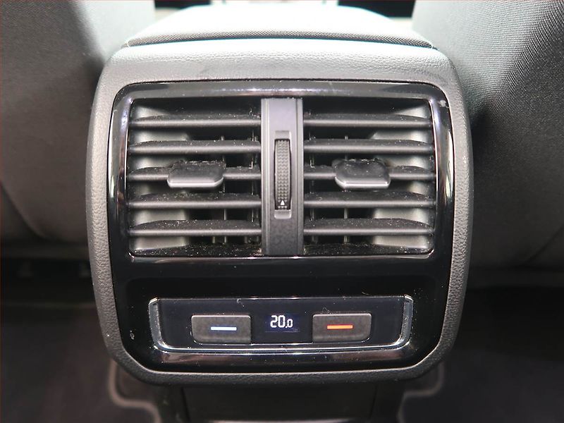Volkswagen Passat (2020) Business 1.5 TSI, ČR,1.maj - fotka 16 z 18