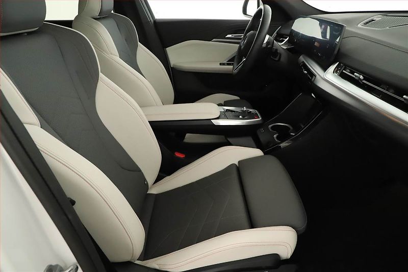BMW X2 (2025) sDrive20i - fotka 7 z 27