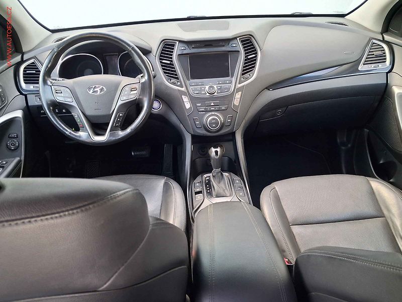 Hyundai Santa Fe (2015) 2.2 CRDi 4x4, Premium, AT - fotka 8 z 23