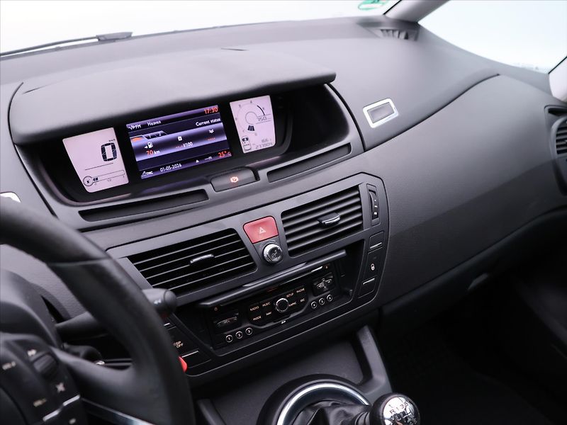 Citroën C4 Picasso 2,0 HDi 110 kW Tendance Tažné - fotka 19 z 26