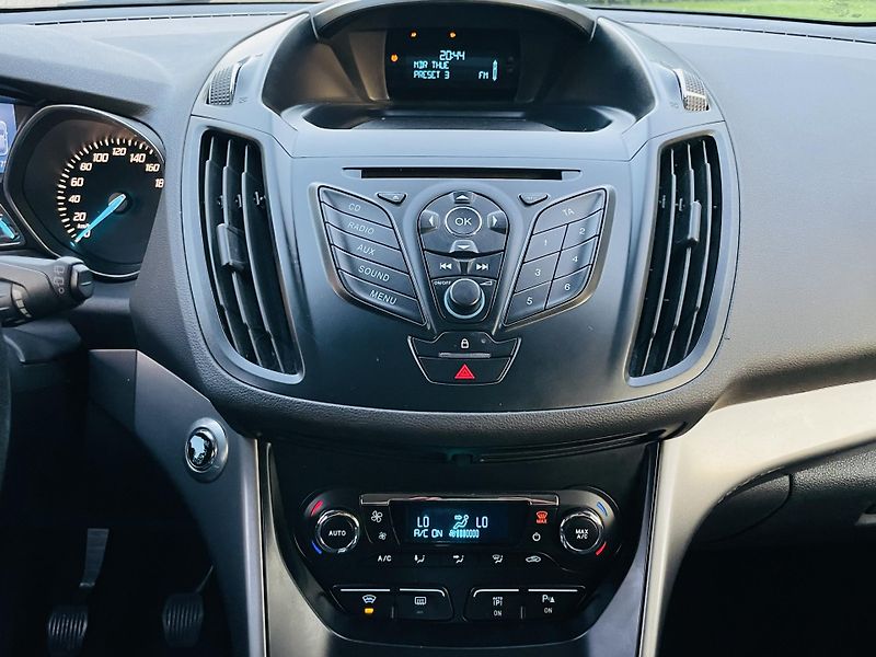 Ford Kuga 2.0TDCi MANUÁL SERVISKA TAŽNÉ  - fotka 40 z 51