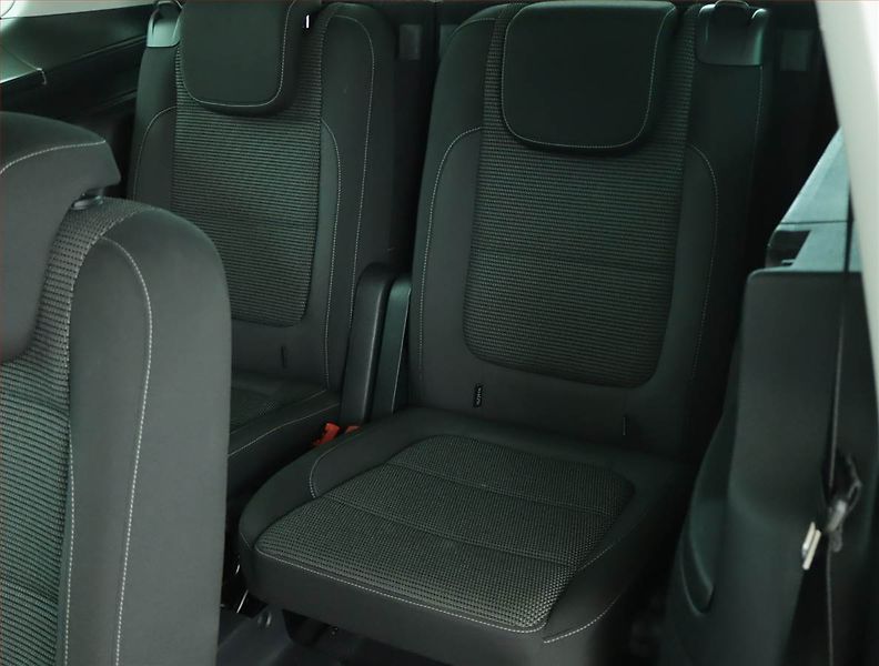 Volkswagen Sharan (2016) 1.4 TSI, 7 míst, Serv.kniha - fotka 16 z 18