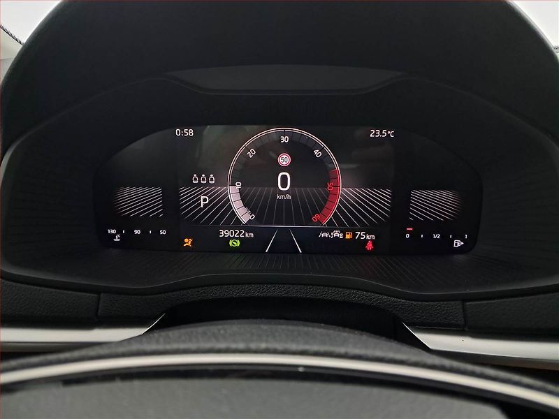 Škoda Karoq (2024) Fresh 2.0 TDI - fotka 10 z 20