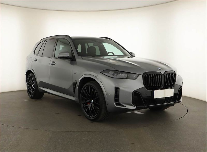 BMW X5 (2025) xDrive30d, M Paket, Vzduch - fotka 1 z 22