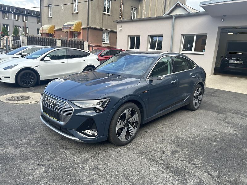 Audi e-tron SPORTBACK 300kw SOH 97% - fotografie inzerátu