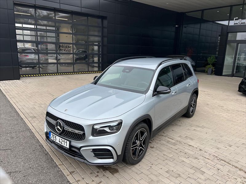 Mercedes-Benz GLB 2,0   220 4M AMG 1. maj - fotka 5 z 12