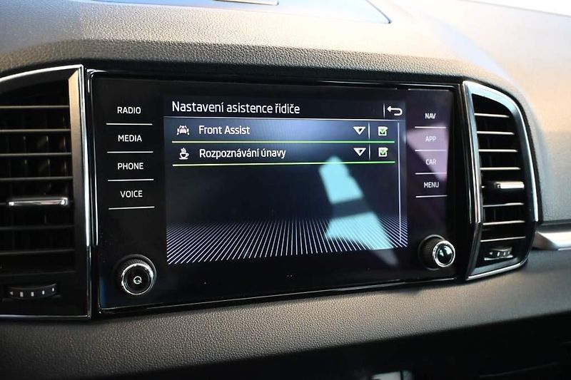 Škoda Karoq (2024) 2.0 4x4 DSG LED TOUR Virtual K - fotka 20 z 33