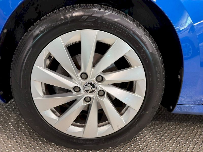 Škoda Octavia (2024) AMBITION FRESH 2.0TDI 85KW DSG - fotka 34 z 37