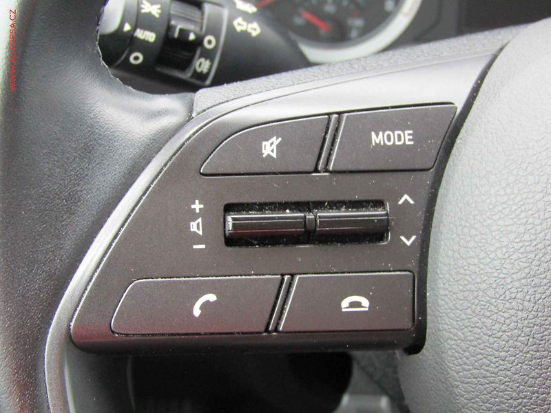 Hyundai i20 (2021) 1.2i, AC - fotka 18 z 19