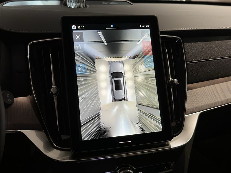 Volvo XC90 (2026) 2,0 T8  Ultra Dark - fotka 33 z 41