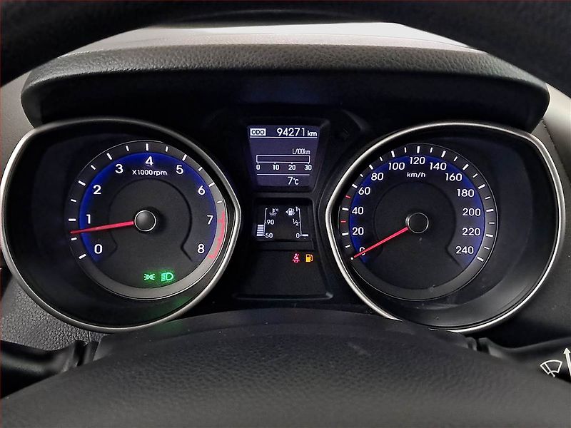 Hyundai i30 (2013) 1.4 CVVT - fotka 8 z 11