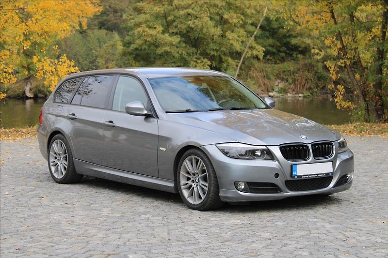BMW Řada 3 318d Touring / M-Paket / Manuá - fotka 24 z 29