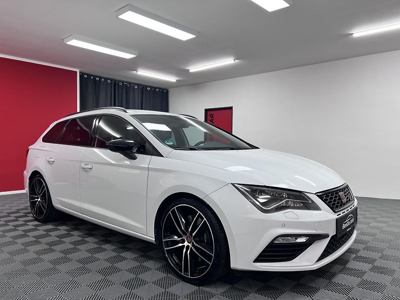 Seat Leon Cupra 300 2.0 TFSI 4x4 DSG - fotka 3 z 42
