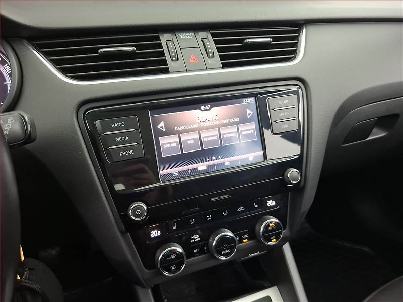 Škoda Octavia (2018) 1.6 TDI, Tempomat - fotka 12 z 18
