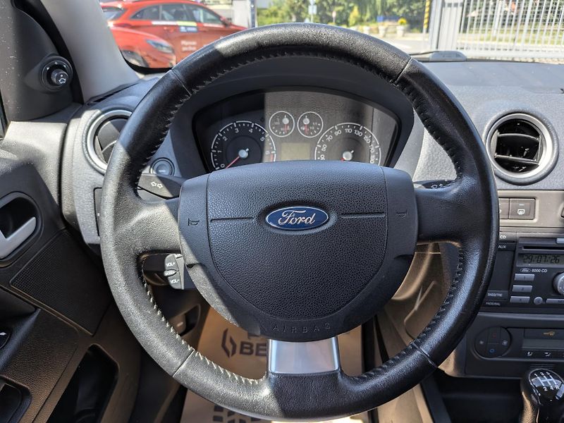 Ford Fusion 1,4 59kW,KLIMA,TAŽNÉ ZAŘÍZENÍ - fotka 15 z 21
