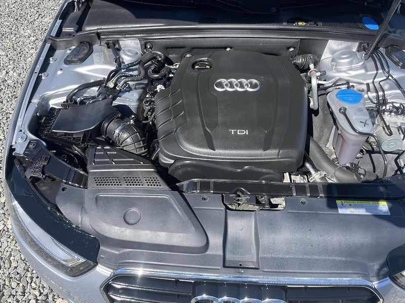 Audi A4 Avant 2.0TDi 120PS S-LINE AVANT TOP! - fotka 75 z 179