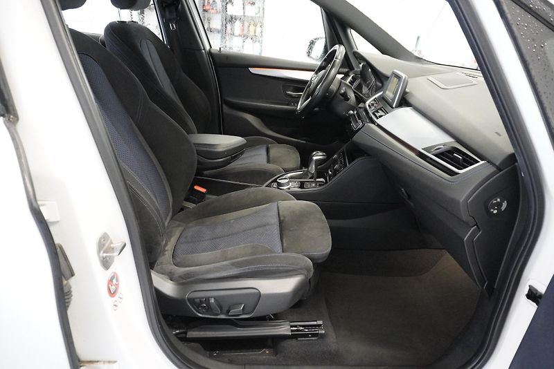 BMW Řada 2 GRAN TOURER XDRIVE M-SPORT AUT - fotka 26 z 29
