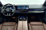 BMW Řada 5 540d xDrive Touring - náhled 15