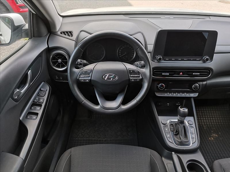 Hyundai Kona 1,6 T-GDI 145kW Smart AT - fotka 6 z 19