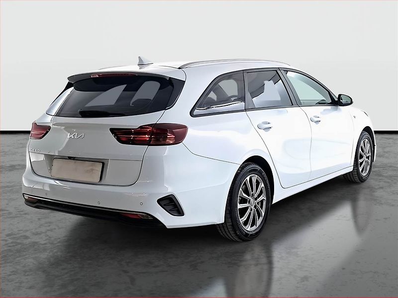Kia Ceed (2023) 1.5 T-GDI, ČR,1.maj - fotka 5 z 19