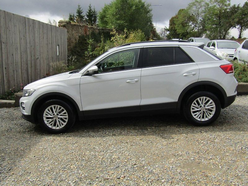 Volkswagen T-Roc (2018) 1.0 TSI 85kW  1.majitel - fotka 3 z 39