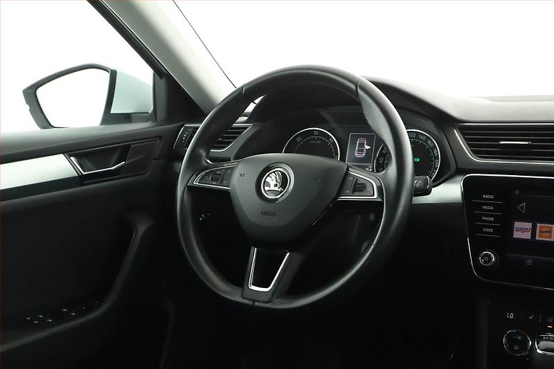 Škoda Superb (2019) Style 2.0 TDI, Automat, Navi - fotka 8 z 16