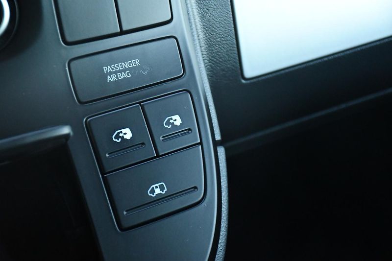 Volkswagen Multivan 2.0TDi ČR 7.MÍST TAŽNÉ M.TOP - fotka 26 z 38