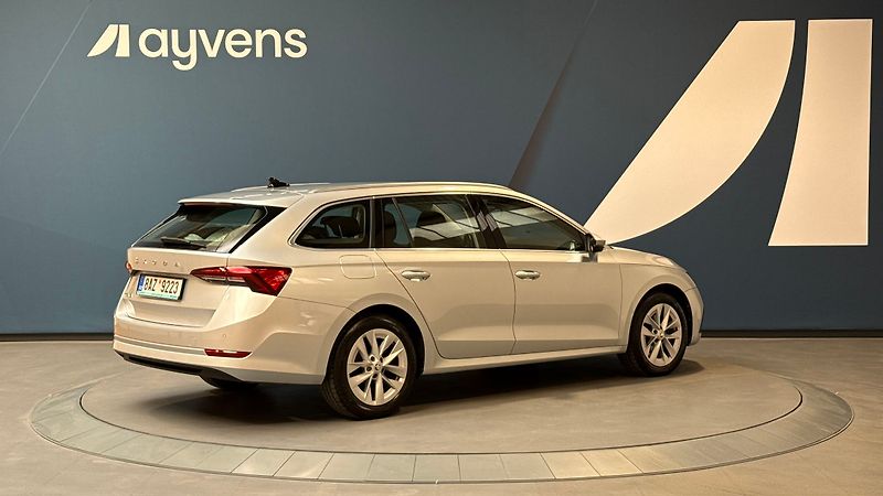 Škoda Octavia 2.0 TDI 85kW DSG Style Combi - fotka 2 z 13