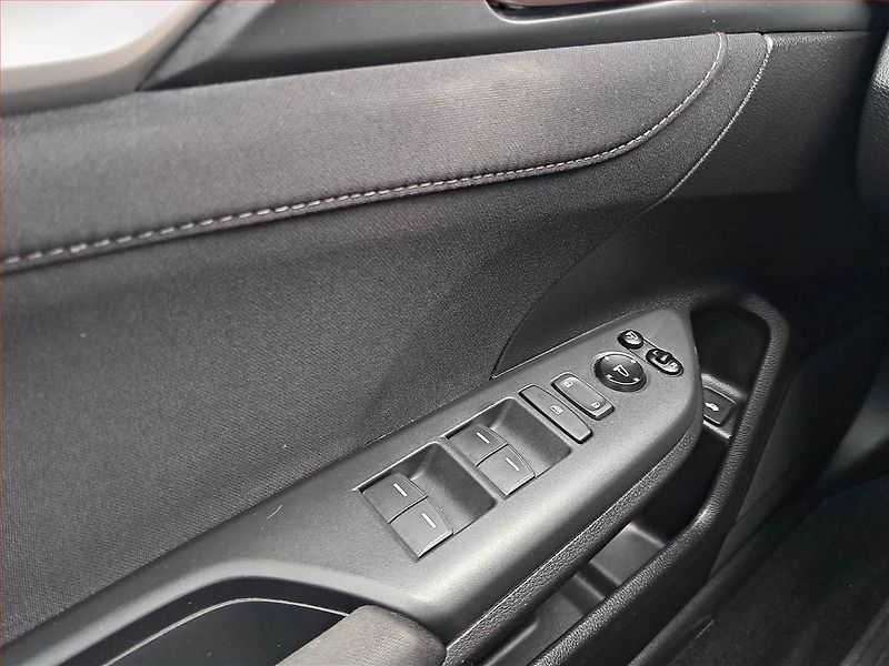 Honda Civic (2019) 1.5 VTEC - fotka 17 z 17