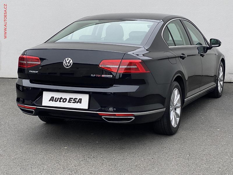 Volkswagen Passat (2017) 2.0TDi 4x4, ČR, Highline, DSG - fotka 4 z 17