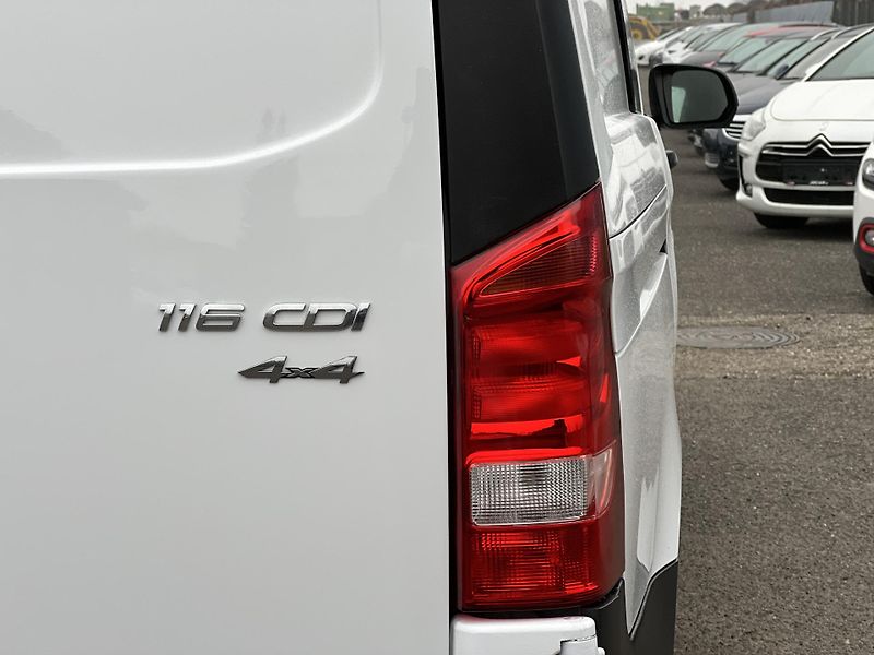 Mercedes-Benz Vito 2.2D 116CDi 4x4 LONG ČR odpDPH - fotka 29 z 29