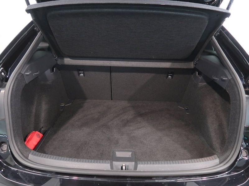 Volkswagen Taigo (2023) R-LINE 1.0TSI 81KW DSG NAVI - fotka 36 z 37