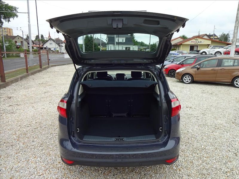 Ford C-MAX 2,0 TDCi 103kW AUTOMAT - fotka 23 z 47