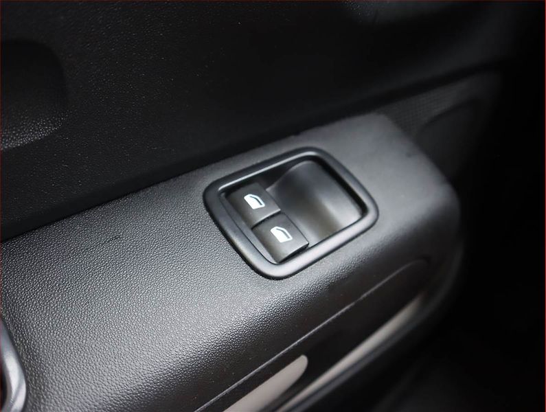 Citroën C3 (2019) 1.5 BlueHDi, Serv.kniha - fotka 13 z 19
