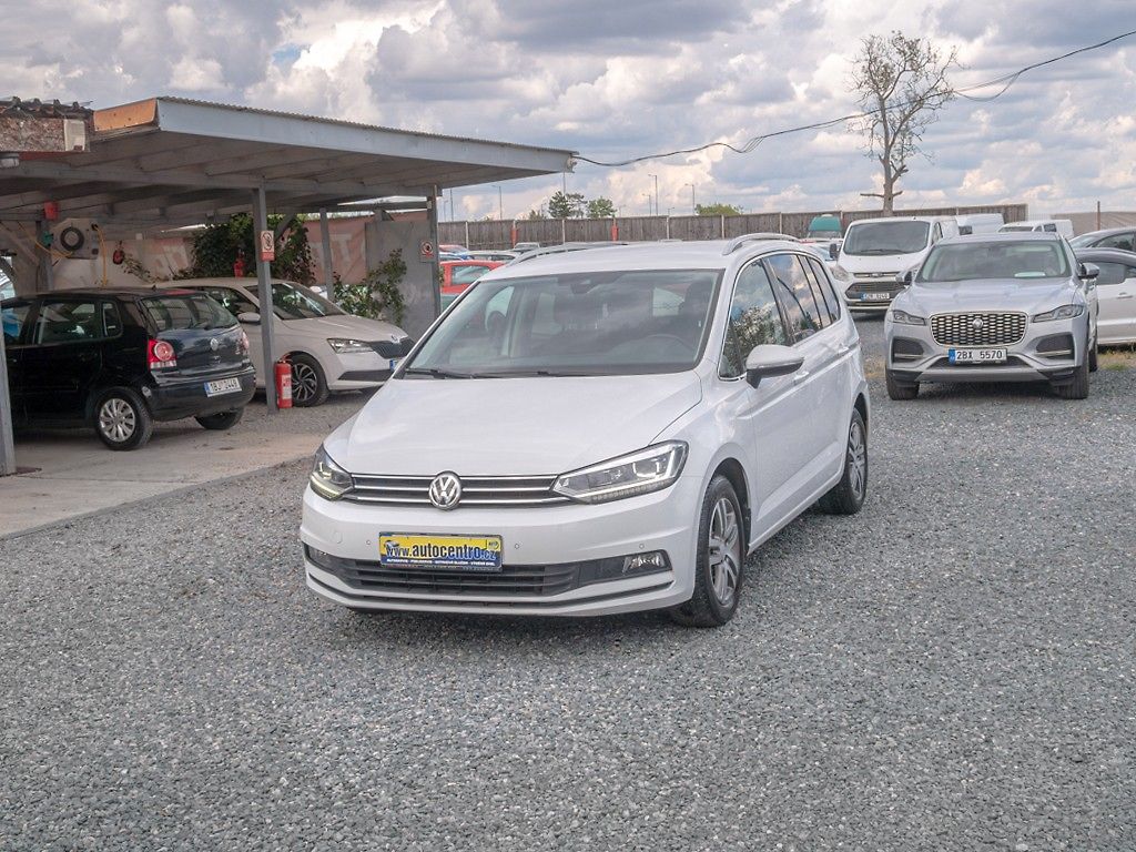 Volkswagen Touran ČR 1.5TSI 110KW DSG LED – NAVI