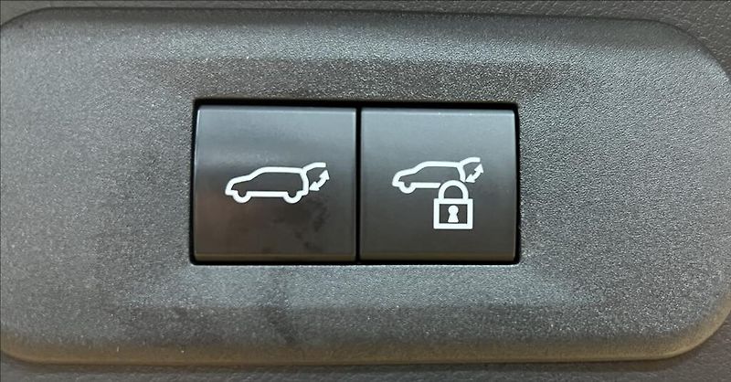 Lexus NX 450h plus 450H+ 2,5 PHEV PRESTIGE - fotka 15 z 18