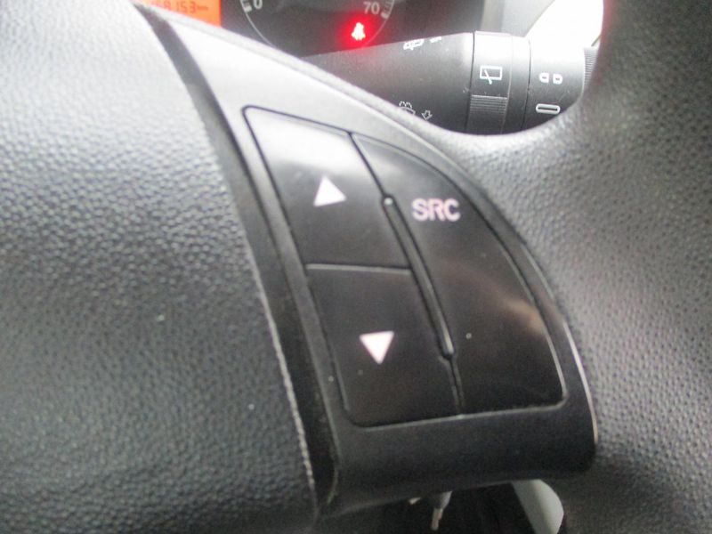 Fiat Grande Punto 1.4i KLIMA +SADA PNEU - fotka 20 z 31
