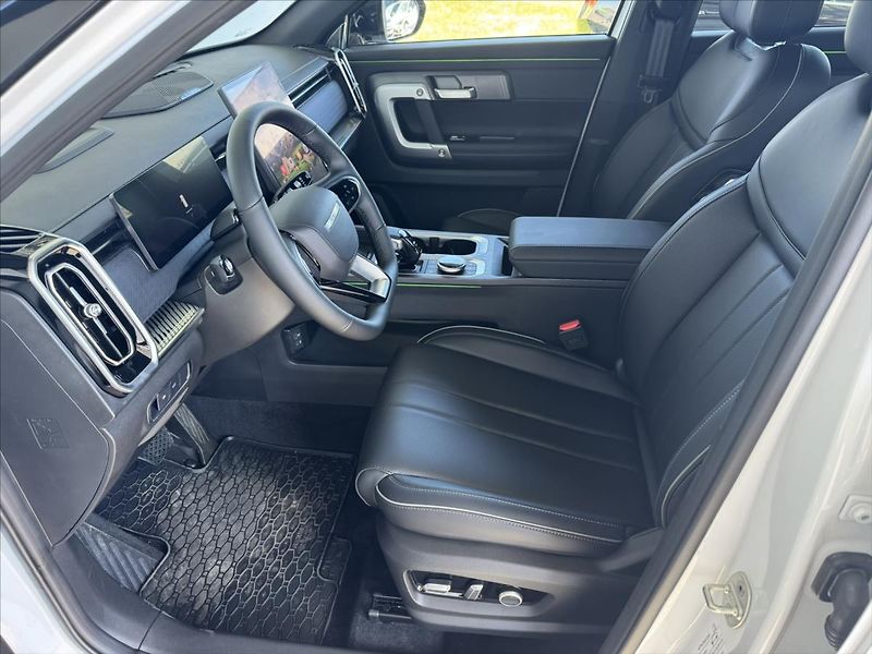 Jaecoo 7 1,6 TGDi EXLUSIVE AWD - fotka 10 z 24