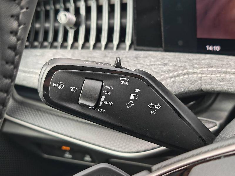 Škoda Superb Selection 7DSG 2,0TDI - fotka 13 z 25