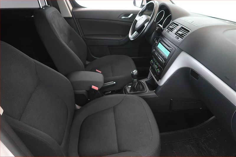 Škoda Yeti (2014) 2.0 TDI, Tempomat - fotka 9 z 15