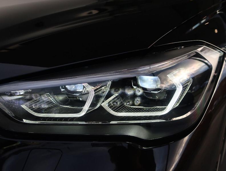 BMW X1 (2022) xDrive25e Sport Line - fotka 17 z 19