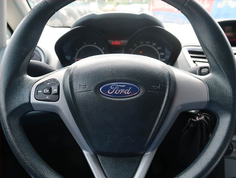 Ford Fiesta (2011) 1.25, po STK, jezdí výborně - fotka 14 z 17