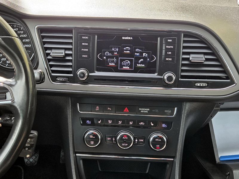 Seat Leon 2,0TDi xPERIENCE 4drive ROZVOD - fotka 36 z 51
