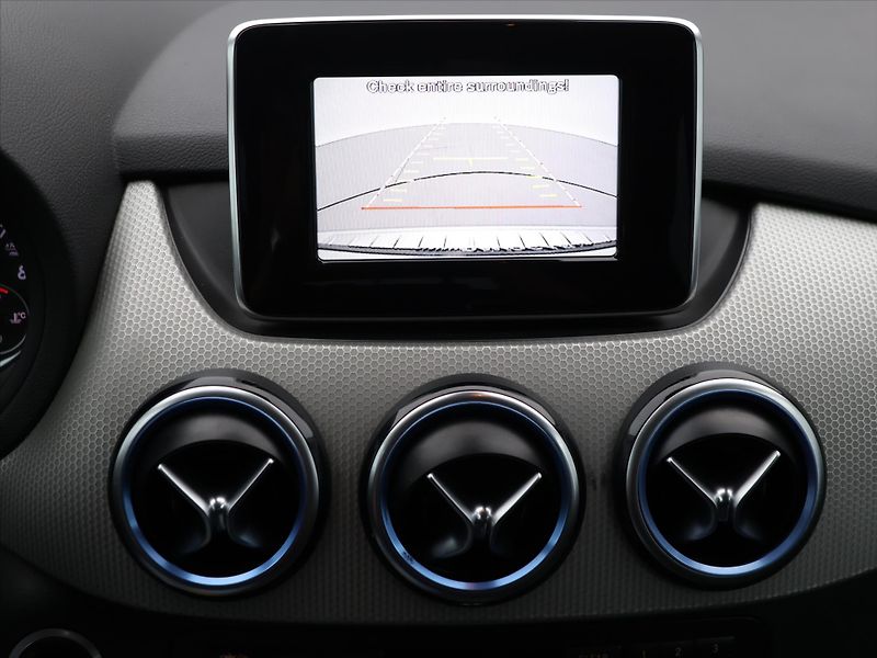 Mercedes-Benz Třídy B 1,6 200i 138kW Navi Xenon - fotka 25 z 37