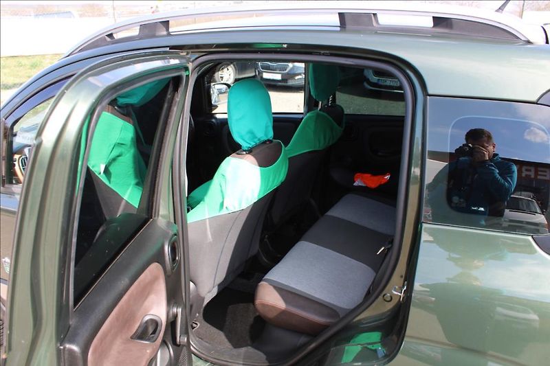 Fiat Panda 1,3 D  CROSS, VELKÝ SERVIS - fotka 11 z 24